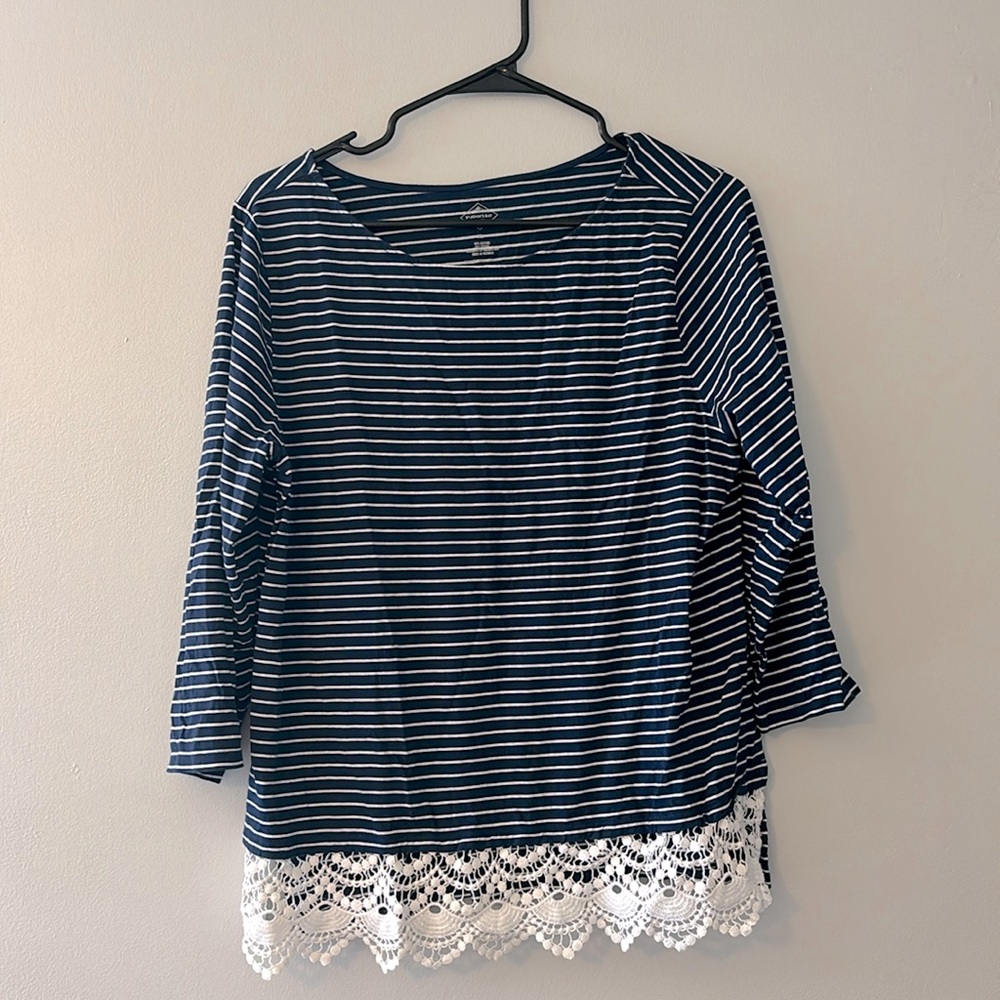 St. John’s Bay XL shirt